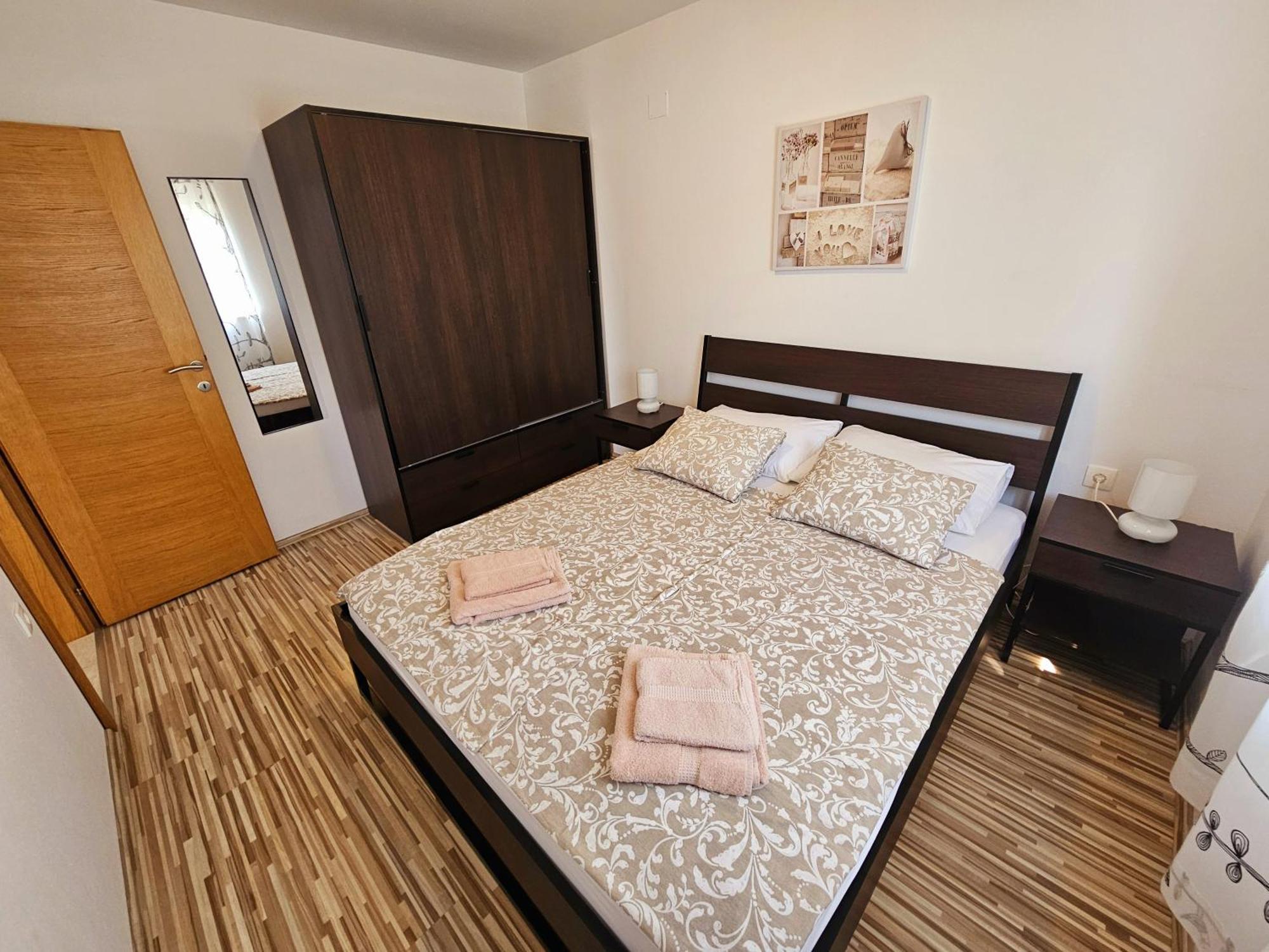Apartments Cikač II Mandre Bagian luar foto