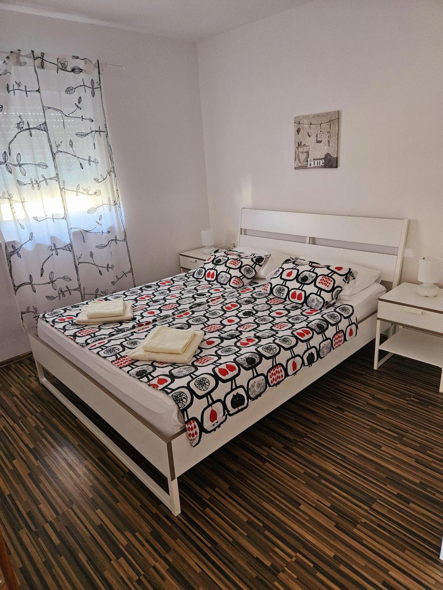 Apartments Cikač II Mandre Bagian luar foto